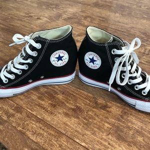 Wedge black converse